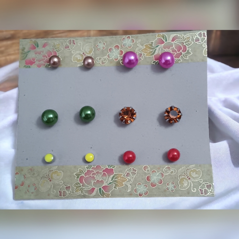 💥3/$12 Multicolored Stud Earring Set
